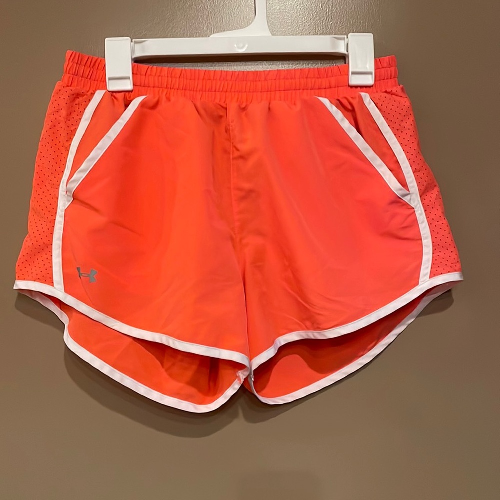 Size M under armour shorts